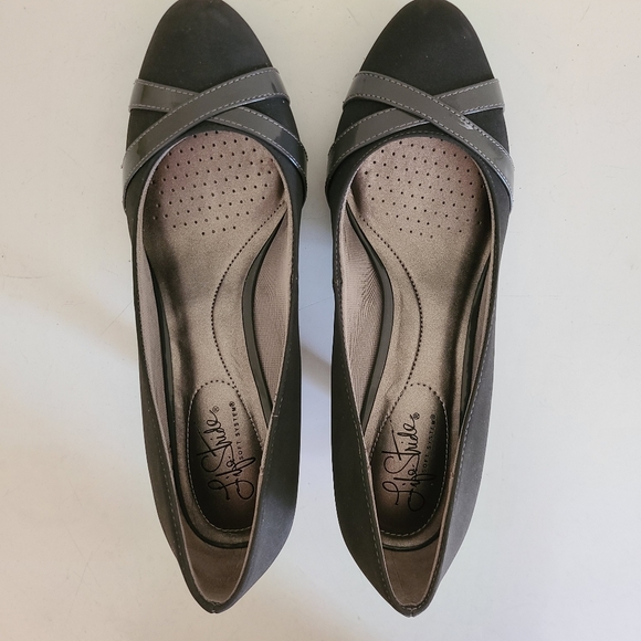 Lifestyle heels, dark Grey w patent leather accents, all man made, sz 9.5W - Picture 5 of 11